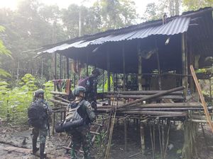TNI Temukan Markas OPM di Hutan Maybrat Usai Kontak Tembak