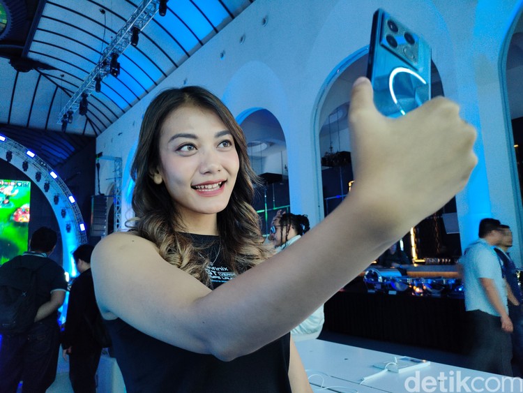Hari ini, Selasa (21/5/2024), Infinix merilis HP terbarunya, yaitu GT 20 Pro 5G. Berikut potret tampilan ponselnya yang begitu futuristik.