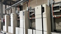 detikcom berkesempatan untuk melihat lebih dekat pusat penelitian dan teknologi yang diteliti serta digunakan oleh CSIRO untuk energi terbarukan di Australia, Senin (20/5) kemarin. Teknologi dikembangkan adalah pengisian kendaraan listrik tenaga surya.  