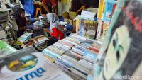 Kampung Ilmu Pusat Buku Bekas Di Surabaya Masih Eksis