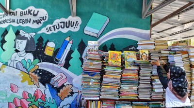 Kampung Ilmu Pusat Buku Bekas di Surabaya Masih Eksis