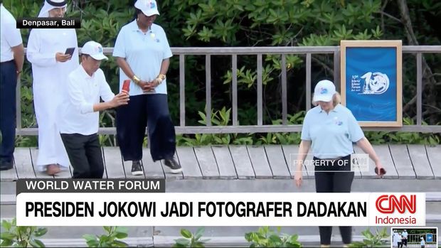 Momen Presiden Jokowi jadi fotografer dadakan di World Water Forum 2024 di Bali, Senin (20/5/2024).