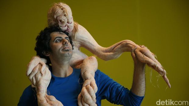 Pameran Seni CARE Karya Seniman Patricia Piccinini di Museum MACAN Jakarta.