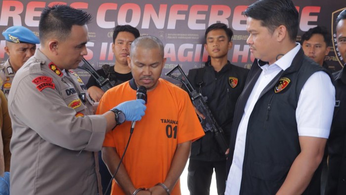 Pemilik pondok pesantren di Indragiri Hulu (Inhu), Riau, Aris Ulinuha (41), pelaku pencabulan terhadap santri. (Dok Polres Inhu)