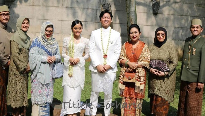 Tutut dan Titiek Soeharto di Pernikahan Anak Onky Alexander.