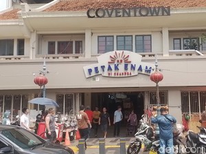 Video: Ramai! Petak Enam Glodok Diserbu Pengunjung di Tahun Baru Imlek