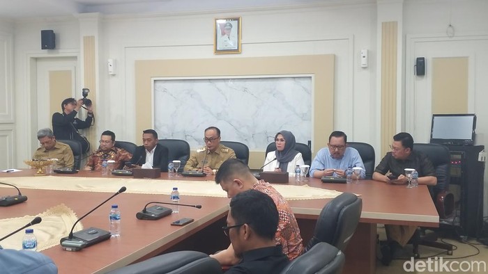 Pj Gubernur Sulsel Prof Zudan Arif Fakrulloh berkunjung ke DPRD Sulsel usai dilantik.