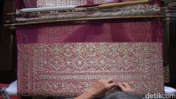 Proses Pembuatan Kain Songket Palembang