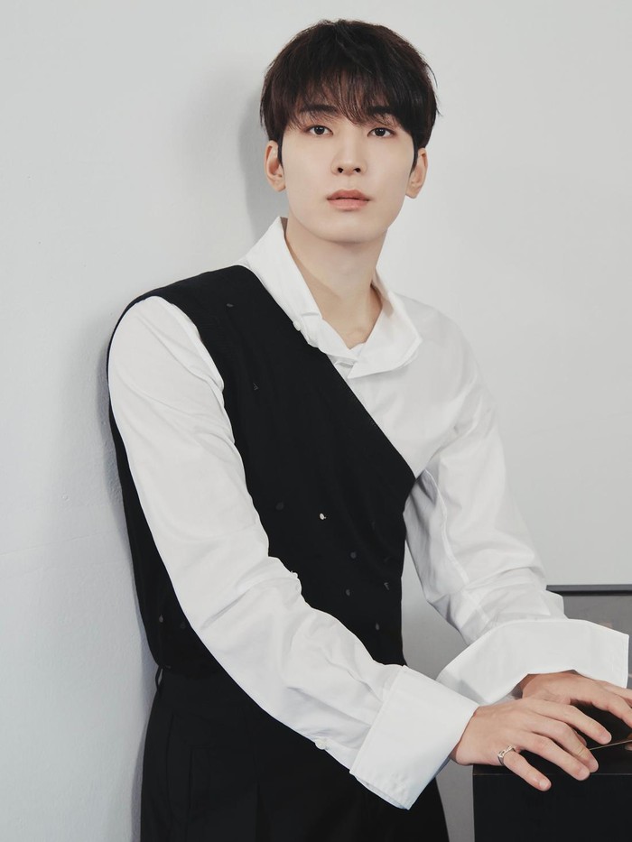 SEVENTEEN Wonwoo Jeonghan SEVENTEEN Wonwoo-Jeonghan akan merilis album single berjudul This Man bulan Juni.