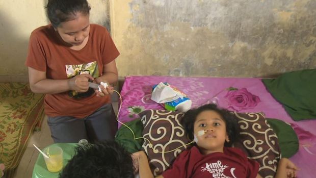 Sifa (8) anak petugas kebersihan di Sleman mengidap cerebral palsy