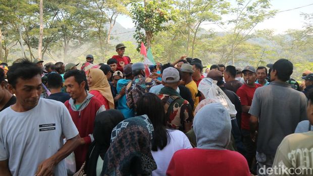 Suasana kemeriahan sedekah bumi di Desa Jrahi atau dikenal Desa Pancasila, Kecamatan Gunungwungkal, Pati, Selasa (21/5/2024).