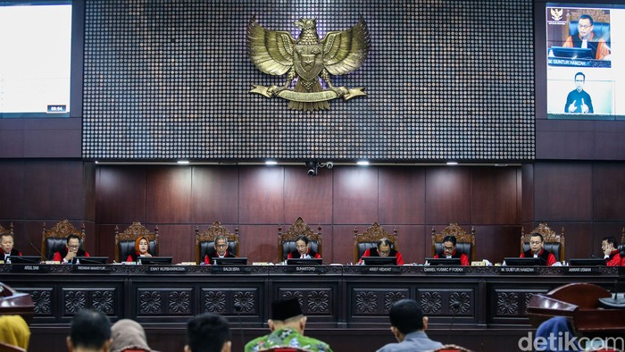 Sembilan hakim Mahkamah Konstitusi (MK) hadir dalam sidang Putusan Dismissal sengketa Pileg hari ini, Selasa (21/5/2024). Sebanyak 207 perkara akan dibacakan putusan dismissal-nya.