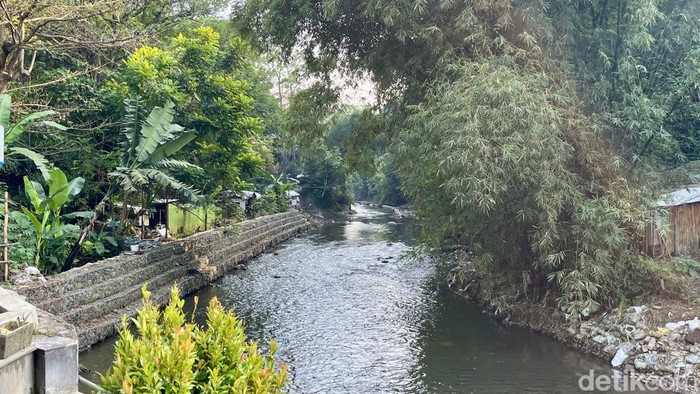 Sungai Cikapundung dan Taman Cikapundung. Foto: Anindyadevi