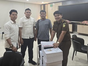 Penampakan Tumpukan Berkas Perkara Siskaeee dkk di Kasus Film Porno