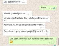 Kadang suka kocak sendiri melihat tingkah orang sombong. Berikut ini misalnya. Kok bisa ya ada orang sepede itu?