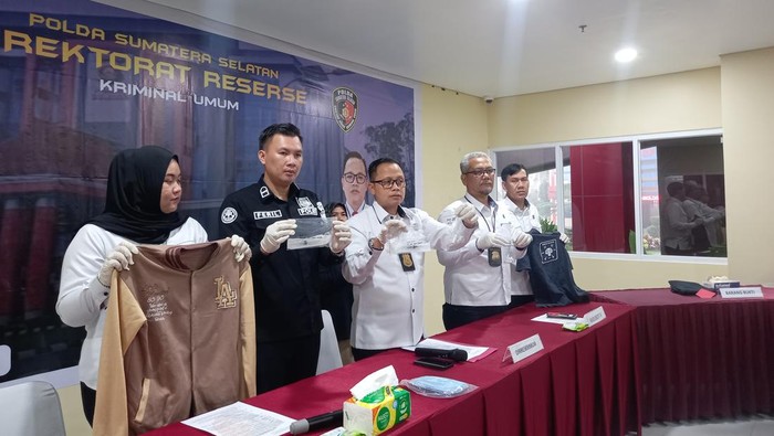 Barang bukti yang diamankan kasus Dokter MY yang lecehkan Istri Pasien