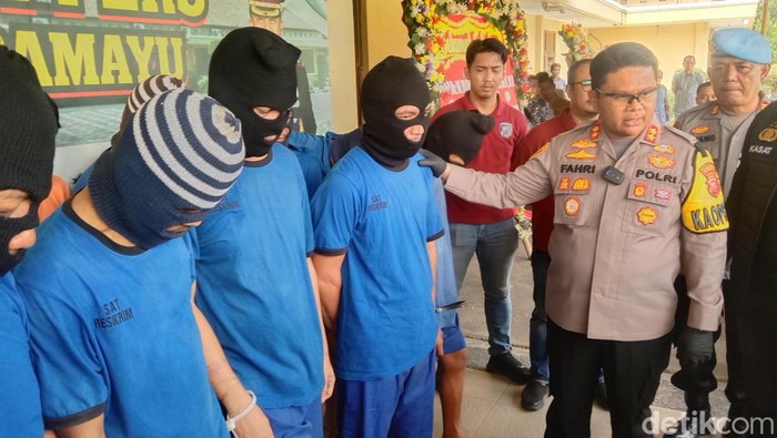 Belasan tersangka kasus pencurian di Kabupaten Indramayu ditangkap polisi, 5 pelaku ditembak saat diamankan (