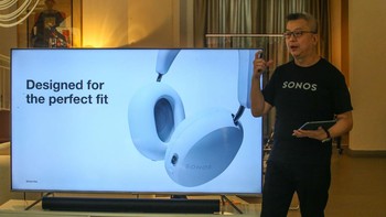 V2 Indonesia sebagai distributor resmi merek Sonos di Indonesia mengumumkan peluncuran headphone premium pertamanya, Sonos Ace di LAFLO Showroom, Jakarta Selatan, Rabu (22/5/2024). 