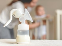 Ini Bahaya ASI yang Disimpan dengan Tidak Benar