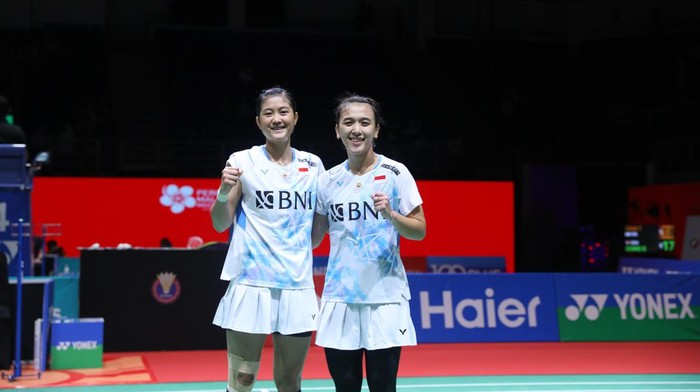 Ganda putri Indonesia Febriana Dwipuji Kusuma/Amalia Cahaya Pratiwi