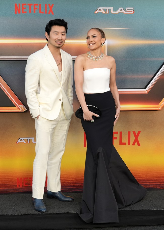 Wanita berdarah Latin ini tampil solo di tengahnya ramainya spekulasi bahwa dia dan Ben Affleck bercerai, sehingga menyebabkan dugaan itu semakin kuat. Namun hingga kini belum ada pernyataan resmi dari keduanya. Foto: Chris Pizzello/Invision/AP/Chris Pizzello