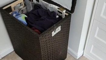 Kenapa sih susah banget untuk meletakkan di tempatnya? Huft. Foto: sunnylenak via Bored Panda