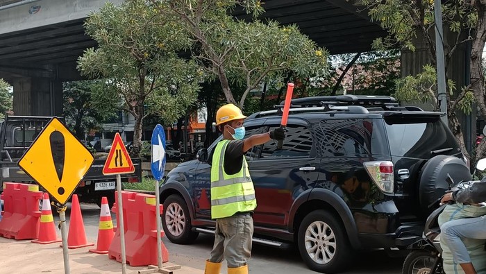 Kemacetan di Jalan Kalimalang, Bekasi, gara-gara ada proyek galian (Rachma Rachel/detikcom)