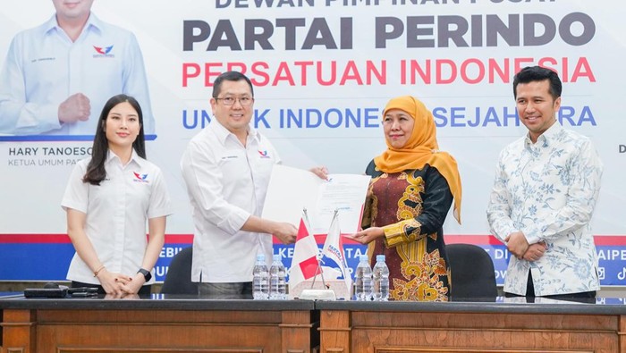 Ketum Perindo Hary Tanoe Soedibyo memberikan rekomendasi untuk Khofifah-Emil di Pilgub Jatim 2024.