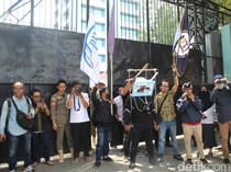 Wartawan di Makassar Protes Revisi UU Penyiaran: Kerja Jurnalis Dikekang