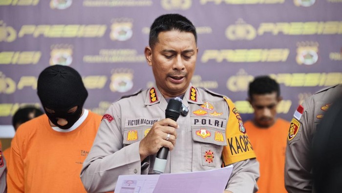 Kapolresta Jayapura Kombes Victor D. Mackbon