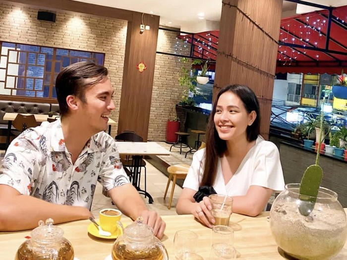 Kompak! Ini Momen Lady Nayoan dan Rendy Kjaernett Makan Bareng
