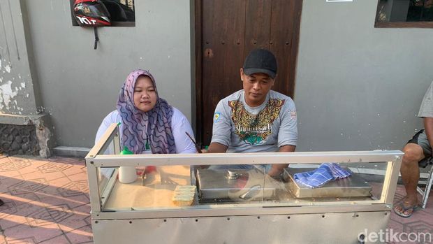 Kue Gandos Pak Wawan di dekat Taman Sari Jogja