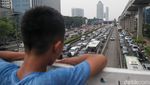 Macetnya Jakarta Saat Jam Pulang Kerja Jelang Libur Panjang