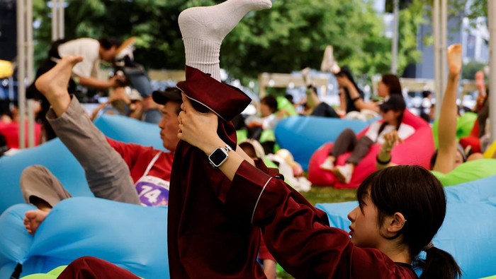 Participants sleep during the 2024 Power Nap contest in Seoul, South Korea, May 18, 2024. REUTERS/Kim Soo-hyeon
