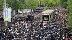 Pelayat Penuhi Jalanan Iran Saat Prosesi Pemakaman Presiden Ebrahim Raisi