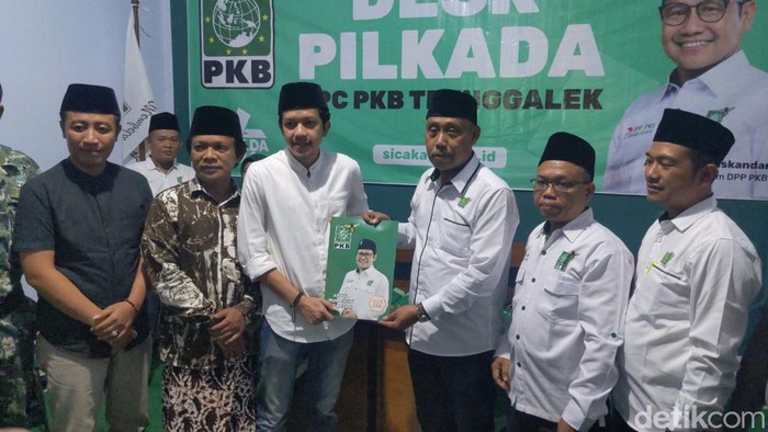 Pendaftaran calon bupati dan wakil bupati di PKB Trenggalek