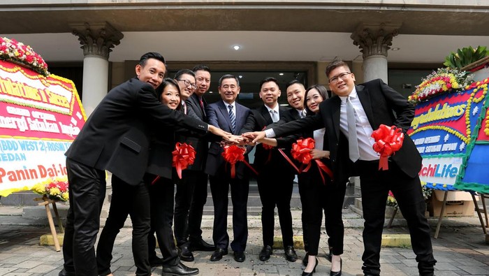 Panin Dai-ichi Life meresmikan kantor pemasaran barunya di Alam Sutera, Tangerang guna mendekatkan layanan nasabahnya.