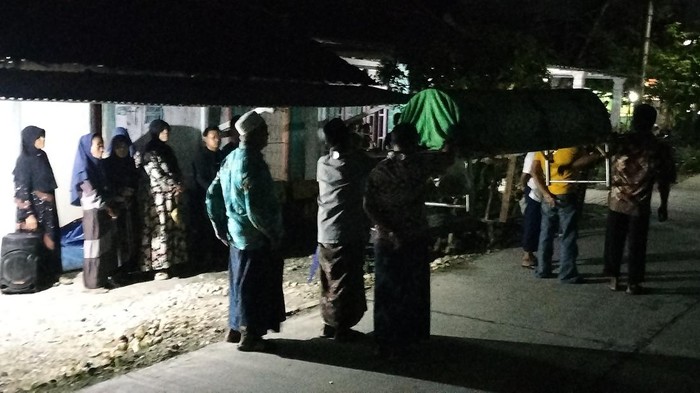 Pesta miras tewaskan dua orang di Kecamatan Balen, Bojonegoro