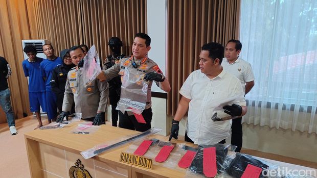 Polresta Banyumas jumpa pers kasus pembunuhan yang dipicu persoalan tato, Rabu (22/5/2024).