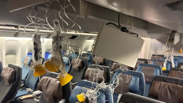 The interior of Singapore Airline flight SQ321 is pictured after an emergency landing at Bangkok's Suvarnabhumi International Airport, Thailand, May 21, 2024. REUTERS/Stringer REFILE – CORRECTING FLIGHT NUMBER FROM 