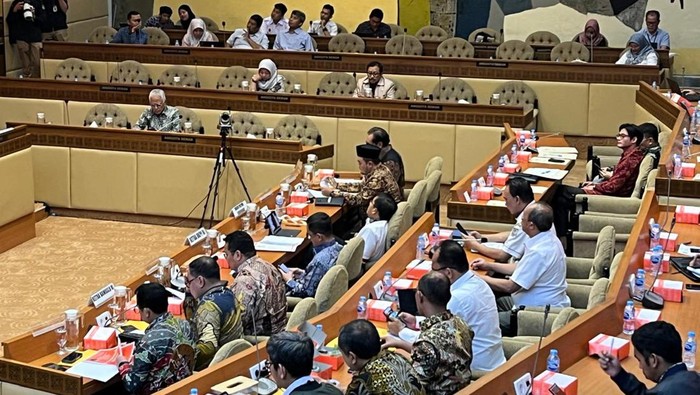 Rapat dengar pendapat Komisi II DPR bersama KPU, Bawaslu, DKPP