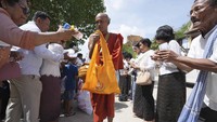 Hari visak bochea bisa disebut juga dengan hari buddha, yakni hari paling suci dalam kalender Budha.