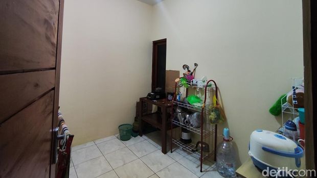 Interior rumah subsidi di perumahan Amalia Regency, Kalurahan Karangrejek, Kapanewon Wonosari, Kabupaten Gunungkidul, Rabu (22/5/2024).