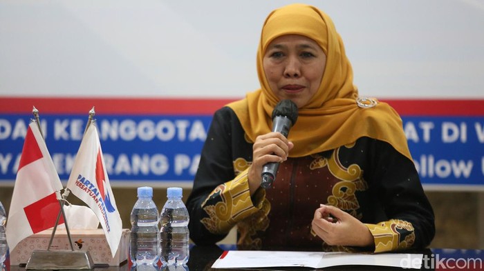 Senyum Khofifah-Emil Dardak Usai Didukung Perindo di Pilgub Jatim 2024 Partai Perindo resmi mengusung Khofifah Indar Parawansa dan Emil Dardak di Pilgub Jawa Timur 2024. Khofifah dan Emil hadir langsung saat deklarasi.