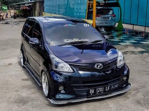Di Sumatera Barat Lagi Kegandrungan Modif Mobil Lampu Terang