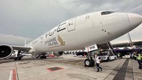 Diberitakan sebelumnya, pesawat Singapore Airlines dengan nomor penerbangan SQ321 ini lepas landas dari Bandara Heathrow, London, Inggris pada Senin (20/5) malam sekitar pukul 22,39 waktu setempat. Pesawat tersebut akhirnya mendarat darurat di Bandara Suvarnabhumi pada pukul 15.45 waktu setempat.
