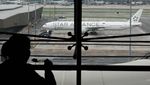 Usai Turbulensi, Pesawat Singapore Airlines Terparkir di Bandara Suvarnabhumi Usai Turbulensi, Pesawat Singapore Airlines Terparkir di Bandara Suvarnabhumi