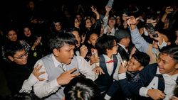Ini Dia Aksi Winky Wiryawan Nge-DJ di Acara Ultah Anak SD