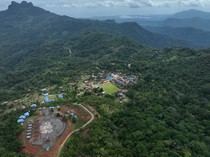 Keindahan Wisata Tangkeno Negeri di Awan
