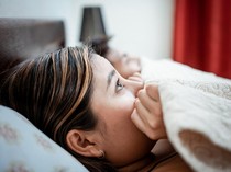 Habis Bercinta Malah Susah Tidur? Kenali Penyebab Post Coital Insomnia